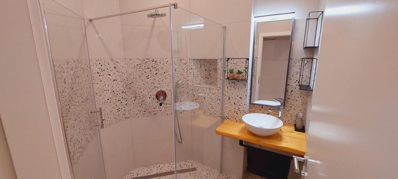 קורצולה Apartments Viva מראה חיצוני תמונה