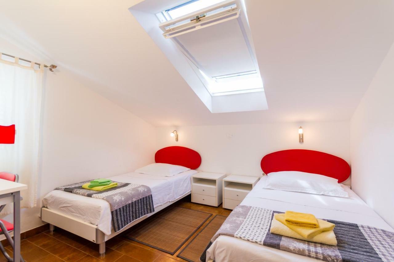 קורצולה Apartments Viva מראה חיצוני תמונה