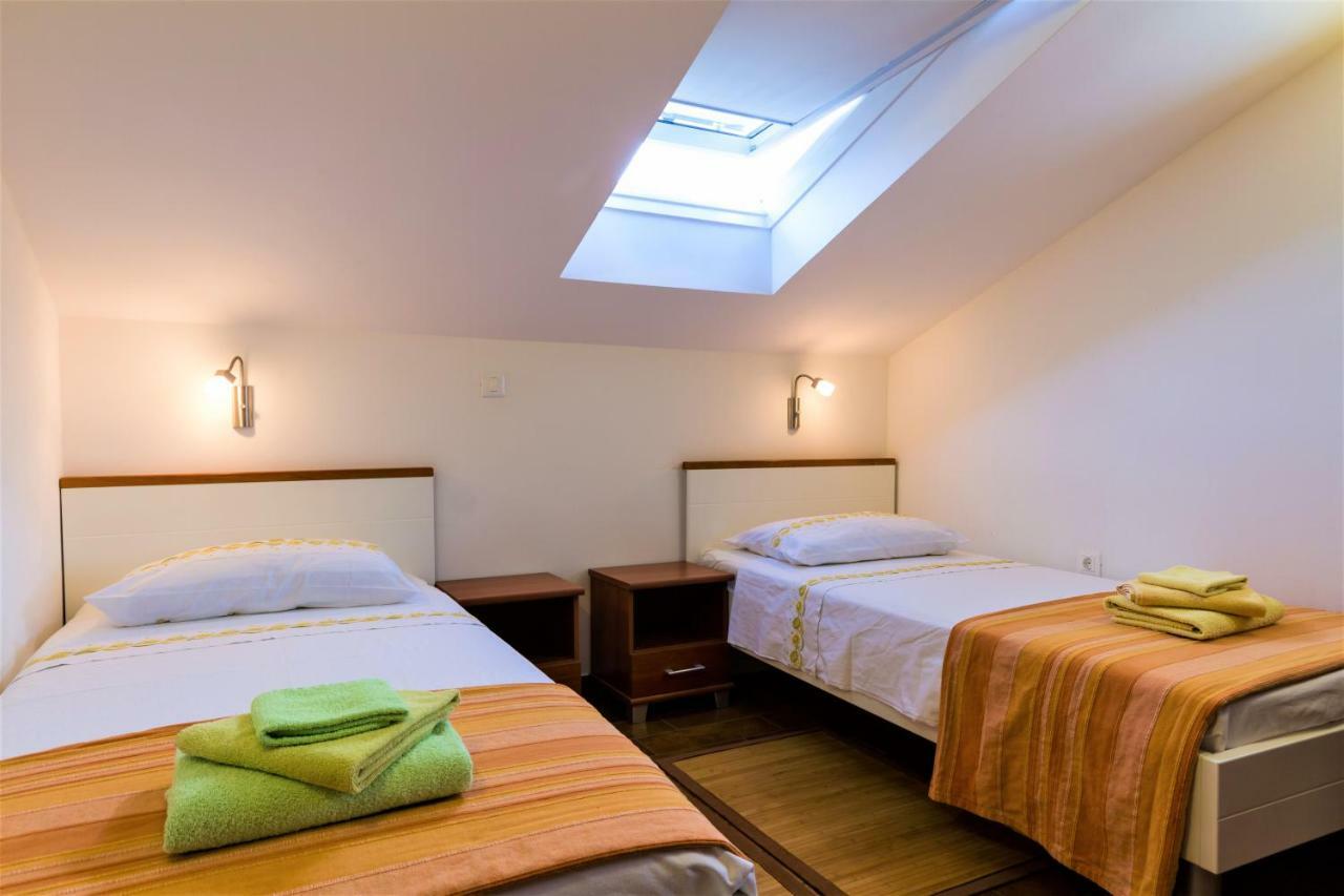 קורצולה Apartments Viva מראה חיצוני תמונה
